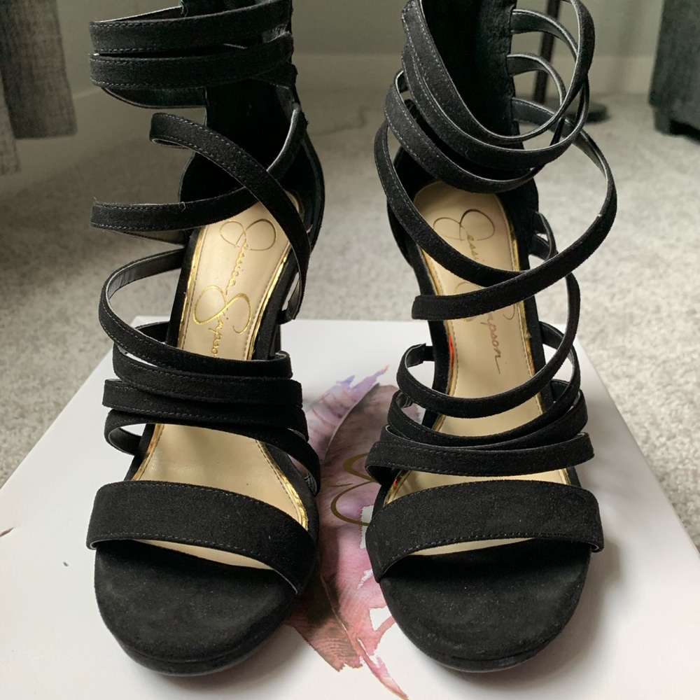 Heels - Picture 3 of 4